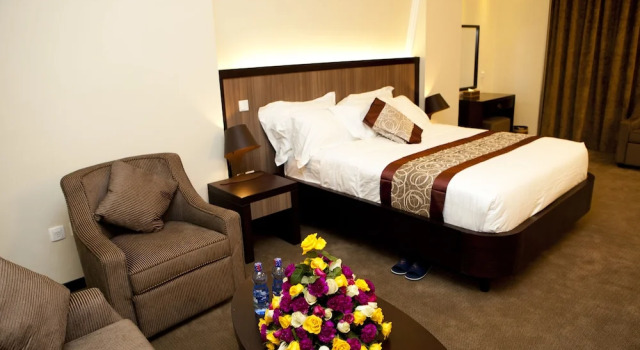 Двухместный номер Standard с балконом Elilly International Hotel