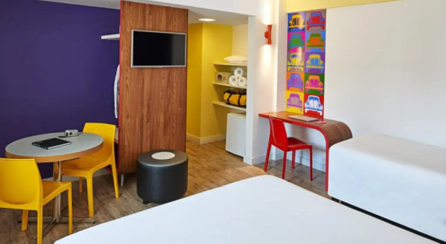 Трёхместные апартаменты Standard Ibis Styles Balneário Camboriú - 1 Quadra do Mar