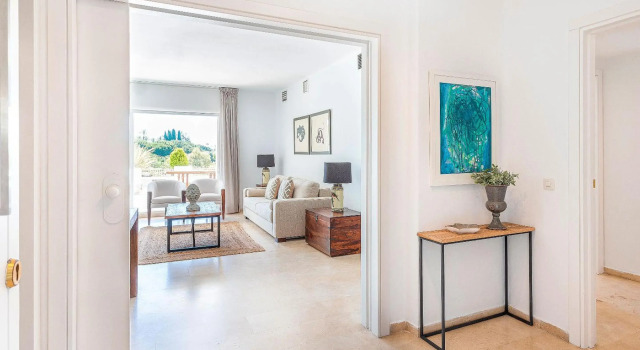 Genteel Home Las Lomas de Marbella Club, Забронировать Отель Марбелья Коста-дель-Соль, рядом с Художественный музей Ralli