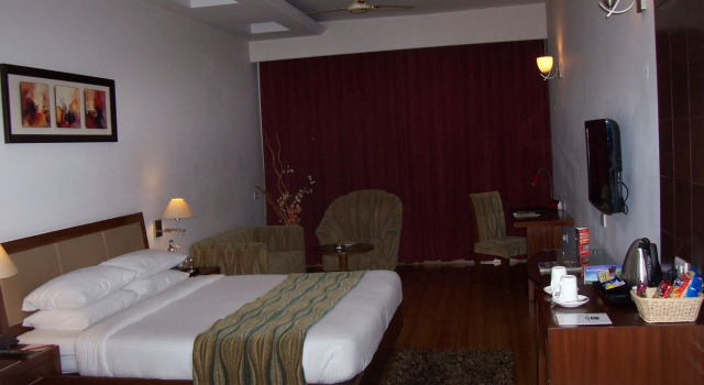 Lemon Tree Hotel Baddi, Book Hotel Baddi North Zone