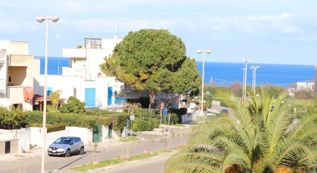Коттедж c 1 комнатой с балконом и с видом на город Casa Lucia Sea Breeze, Comfort and Relaxation by the Otranto Lighthouse