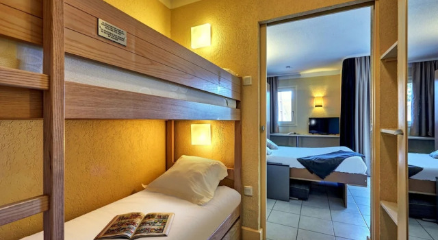 Апартаменты Studio in Deauville Near the Beach