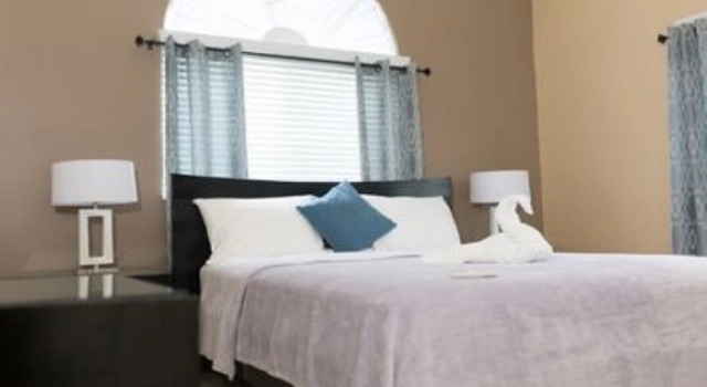 The Country Club Villa II, Reserva ahora Villa Hoteles de 3 estrellas en Portmore, 3*