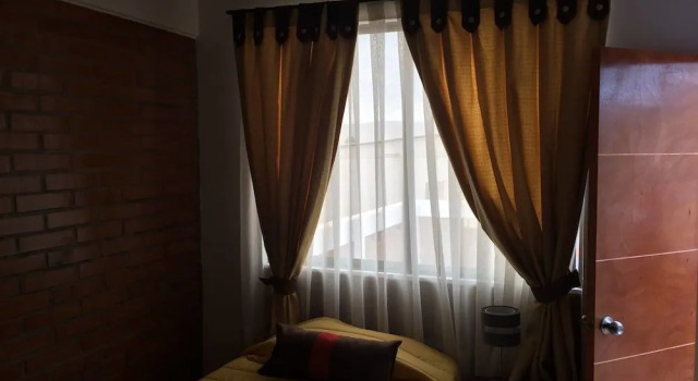 Hostal Las Acacias, Забронировать Отель Арика Arica y Parinacota, рядом с Стадион «Карлос Диттборн»