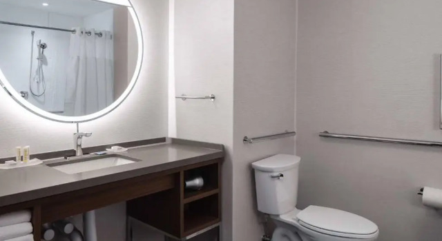 Номер Standard с видом на город Courtyard by Marriott Jefferson City