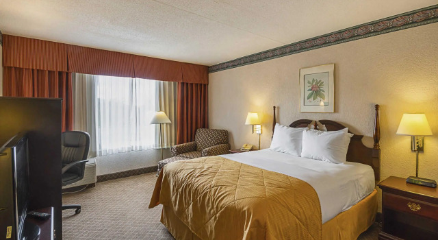 Двухместный номер Standard Clarion Inn Fairmont