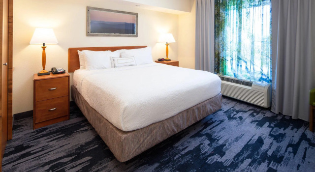 Студия Fairfield Inn & Suites South Boston