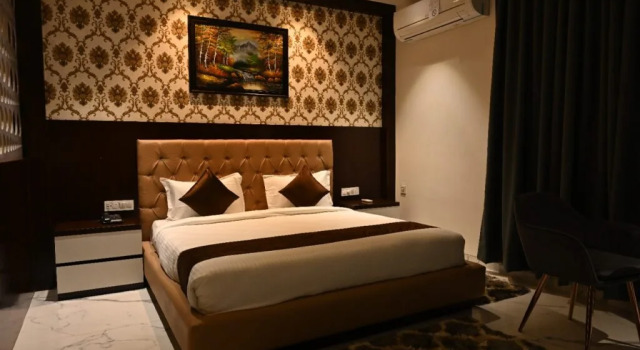 Люкс HOTEL THE ORION (A Unit Of Lankeswari Hotels And Resorts)