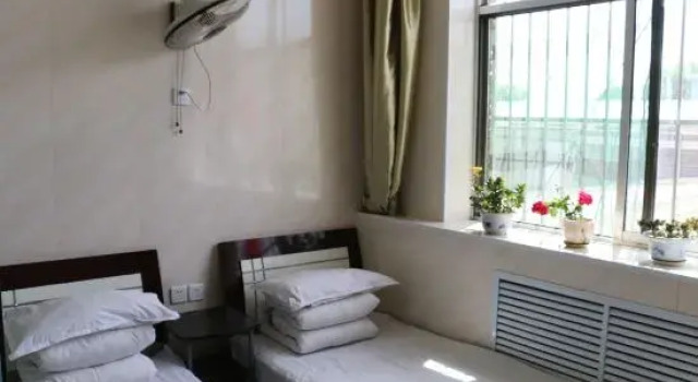 Номер Economy Yitel Hotel