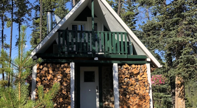 Rustic Luxury off Grid Wilderness Cabin, Buchen Sie Ferienhaus Jade City British Columbia