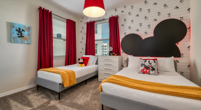 Sweet home condo with Mickey themed bedroom near Disney