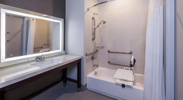 Люкс Holiday Inn Express & Suites Killeen - Fort Hood Area by IHG