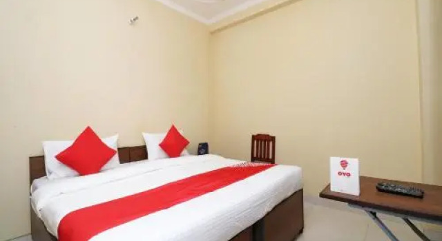 OYO 25110 Hotel Hare Rama