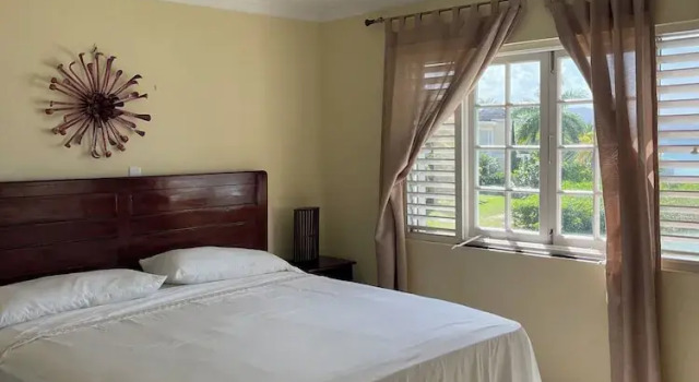 Апартаменты Deluxe Luxury Guesthouse And Rooms The Lagoons