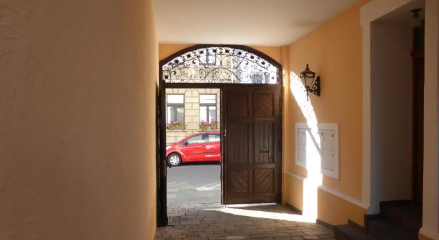 Arkadenschlösschen Bonn, Забронировать Отель Кессених Бонн, рядом с Германский национальный музей современной истории Haus der Geschichte der