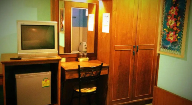 Трёхместный номер Superior с балконом и с красивым видом из окна Black & White Guesthouse & Minimart