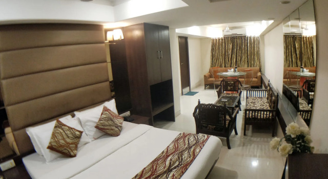 Hotel Kamran Residency - Near US Embassy