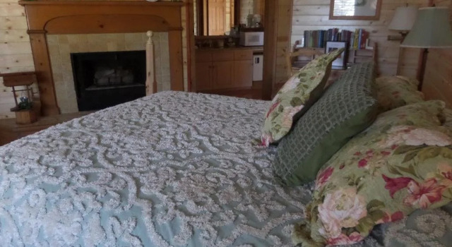 9 Iron Inn, Забронировать Отель Камбрия San Luis Obispo County, рядом с San Simeon Nature Preserve