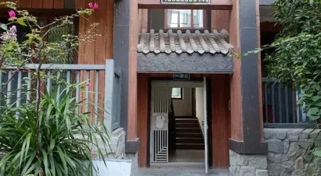 Hongchen Inn Homestay (Emeishan Visitor Center), Varaa Hotelli Hotellit Sichuan pysäköinnillä, Pysäköinti
