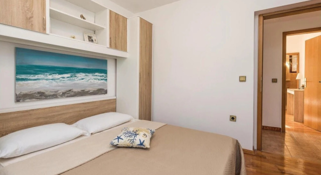 Stunning Home in Supetarska Draga With Wifi and 3 Bedrooms