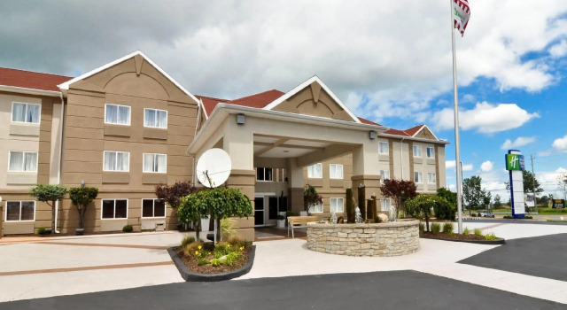 Номер Standard Holiday Inn Express Hotel & Suites Port Clinton-Catawba Island by IHG