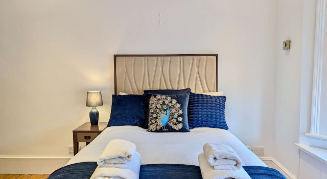 Stunning 4 Bedroom House in Old Windsor, Rezervați Casă de vacanță Windsor Berkshire