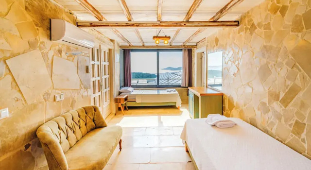 Четырёхместный семейный номер Standard Lisia Sunset Hotel