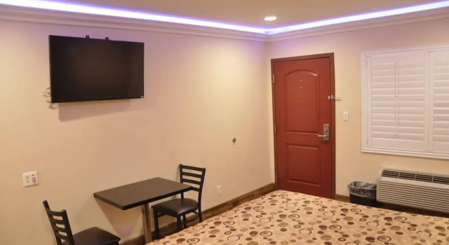 Номер Standard Sun Light Motel