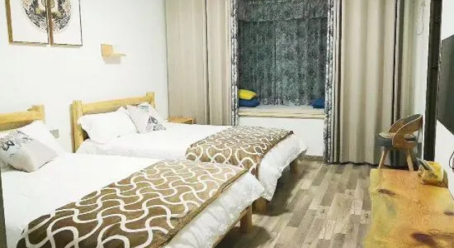 Suite in the spring breeze