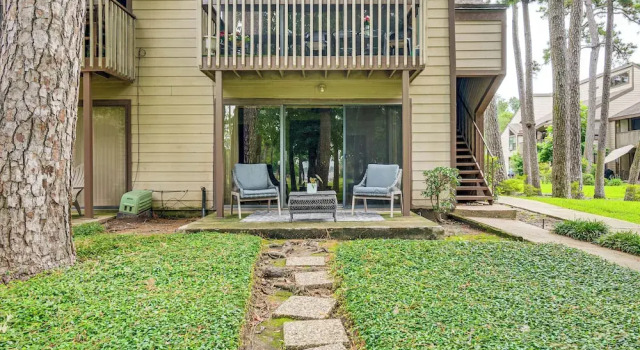 Walk to Lake Conroe - Condo w/ Community Perks!