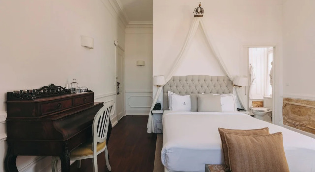 Двухместный номер Premier с балконом и с видом на город Torel Palace Lisbon