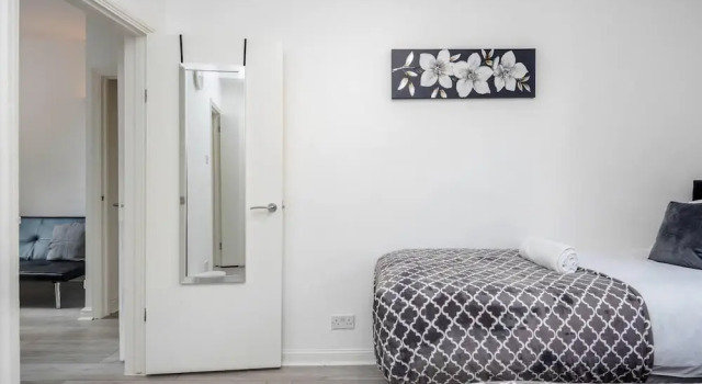Stunning 1-bed Apartment in London Lewisham, Varaa Huoneisto Asunnot kohteessa Merseyside, Huoneisto