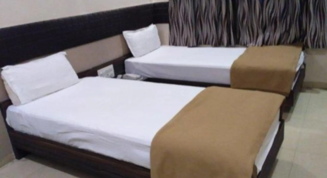 Hotel Pratibha Executive, Забронировать Отель Отели штата Махараштры 3 звезды, 3*