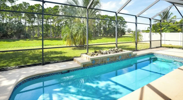 Коттедж Swim & Golf: Family Home 2 Mi to Clover Park!