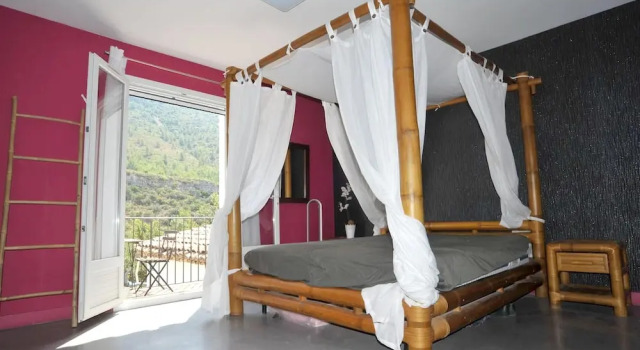 Villa With 3 Bedrooms in Auriol, With Wonderful Mountain View, Private Pool, Enclosed Garden, Rezervasyon Villa Auriol villalar, Villa