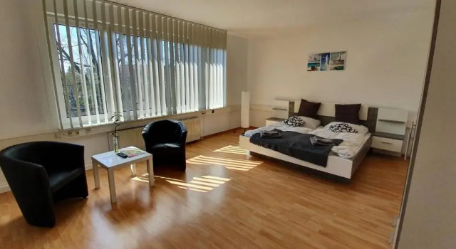 Апартаменты c 1 комнатой FC-Apartmenthaus Falkensee mit großem Garten und PKW Stellflächen