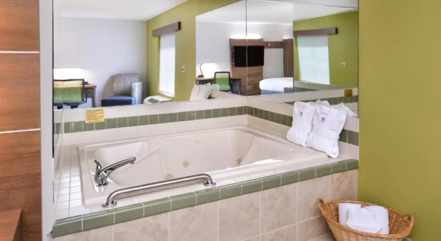 Номер Standard Holiday Inn Express Mineral Wells by IHG