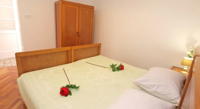 Apartment 1380