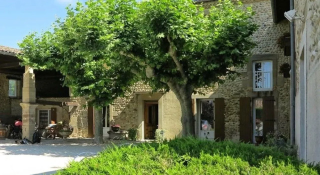 La Ferme Des Denis, Book Hotel Chanos-Curson Drôme