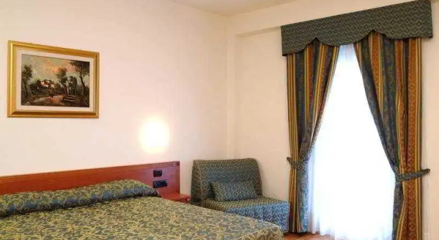 Hotel Melody, Rezervasyon Otel Umbria havuzlu oteller, Yüzme Havuzu