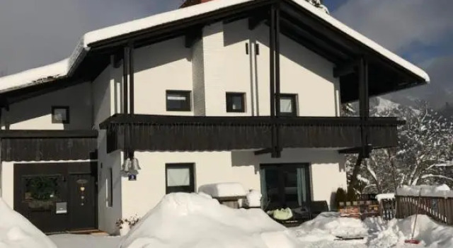 Landhaus Zirben, Забронировать Дом для отпуска Отели Бад-Клайнкирххайм с парковкой, рядом с Горнолыжный подъемник Зоннвизенбан II, Парковка