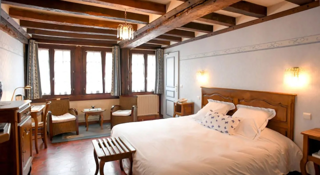 Двухместный номер Comfort Logis Hôtel Restaurant Manoir De LAcherie