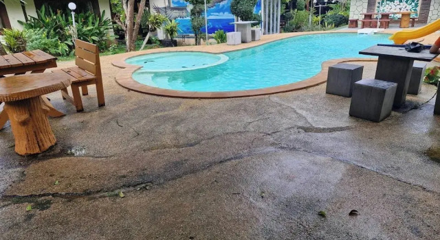 Четырёхместный номер Standard с видом на бассейн Tontarn Resort and Spa