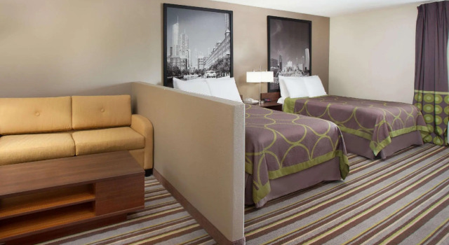 Четырёхместный люкс Super 8 by Wyndham Chicago/Rosemont/OHare/SE