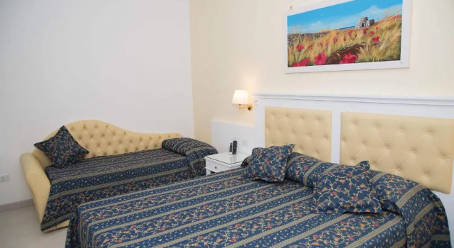 Трёхместный номер Deluxe Falli Exclusive Rooms and Breakfast -Boutique B&B