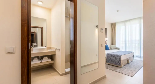 Двухместный номер с видом на бассейн The Westin Salgados Beach Resort, Algarve