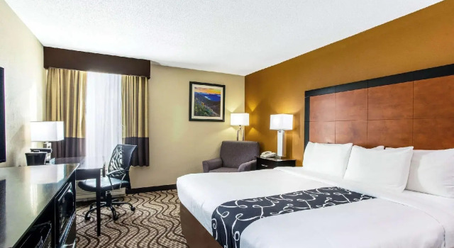 La Quinta Inn & Suites By Wyndham Wytheville, Buchen Sie Hotel Wytheville 