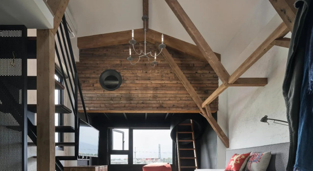 Black House