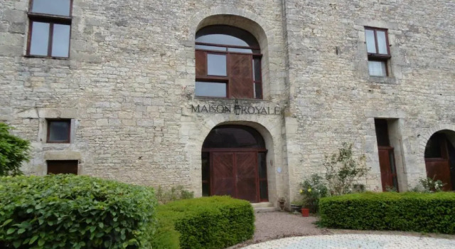La Maison Royale, Rezervovat Hotel Kanton Pesmes Haute-Saône