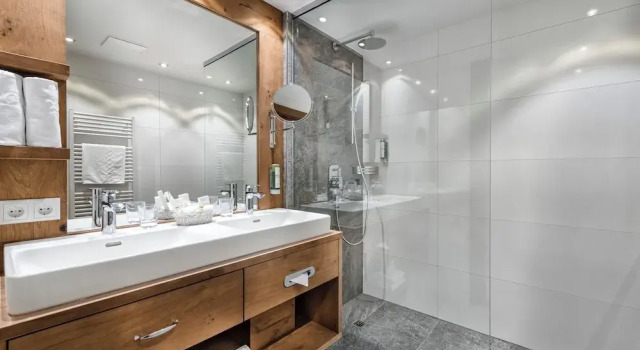 Двухместный семейный номер Deluxe Hotel Alpenhof Superior